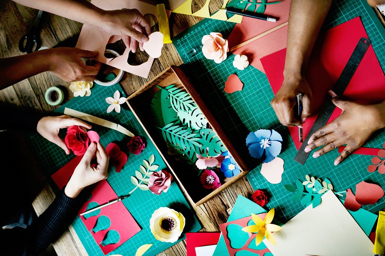 Comment apprendre les travaux manuels de Pâques aux enfants d'âge