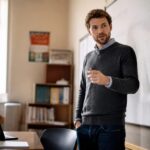 découvrez des astuces simples et efficaces pour maîtriser les verbes pronominaux en espagnol et améliorer rapidement votre maîtrise de la langue.